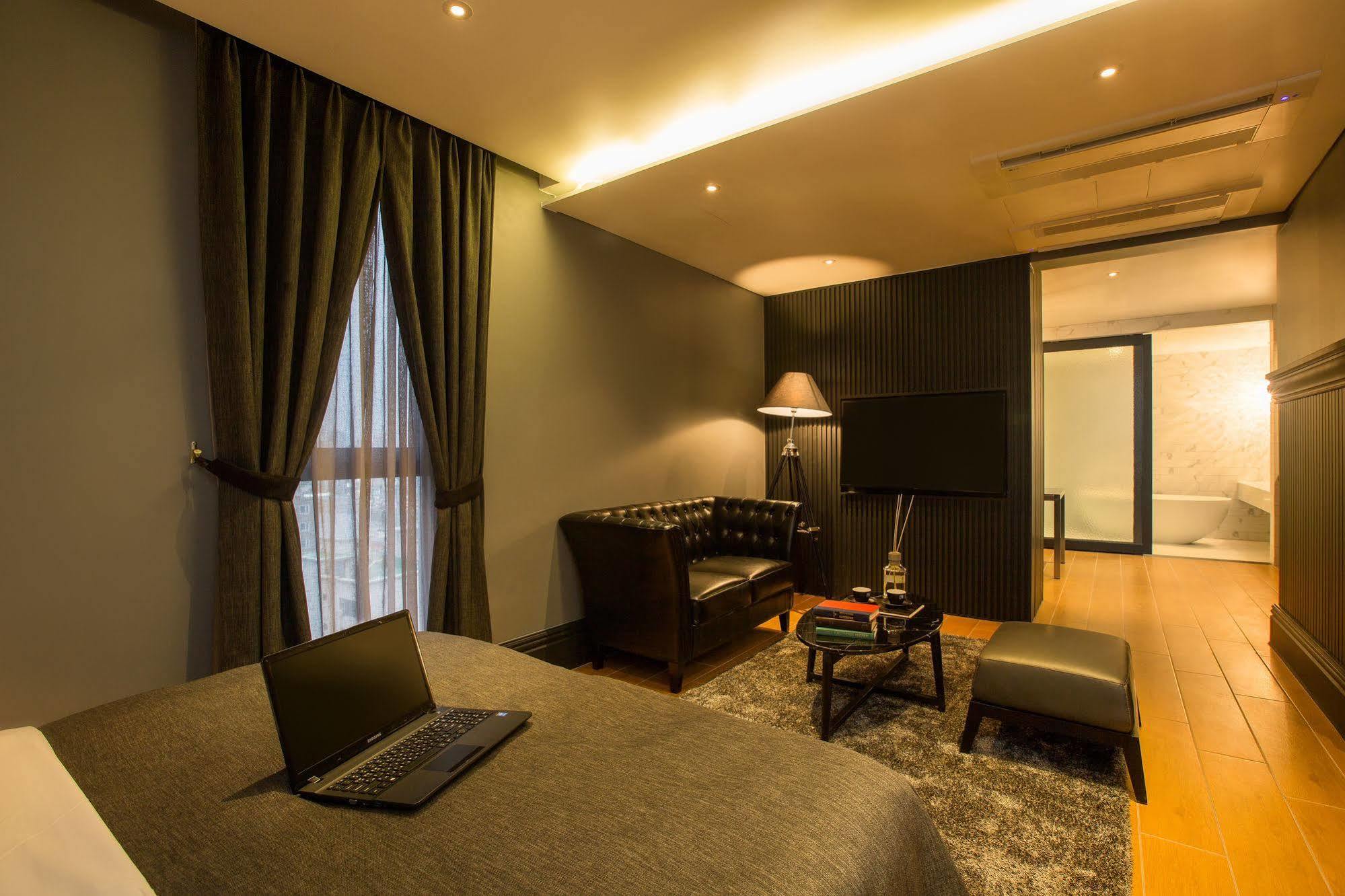 Trang Blue Hotel Seul Dış mekan fotoğraf