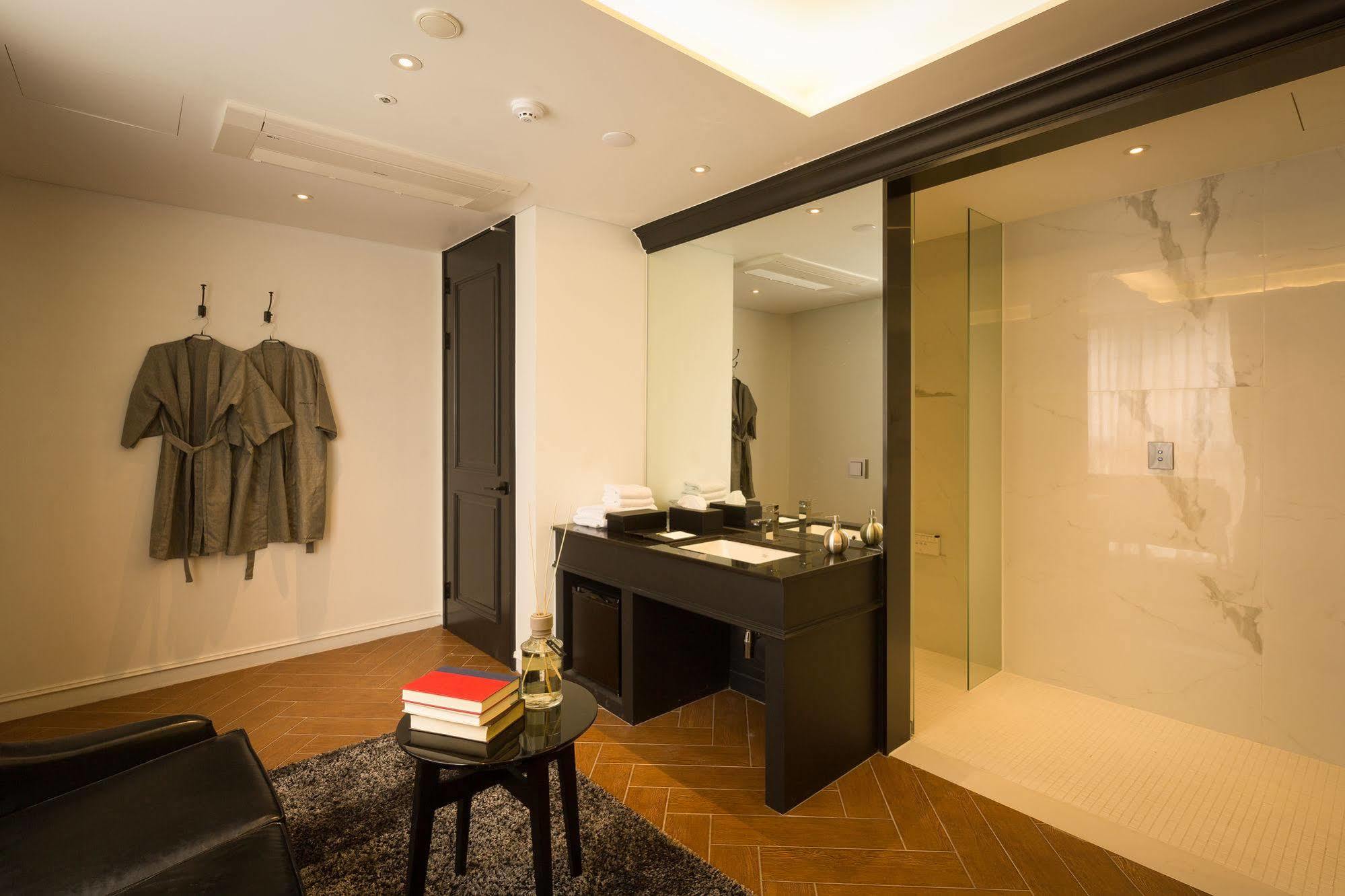 Trang Blue Hotel Seul Dış mekan fotoğraf