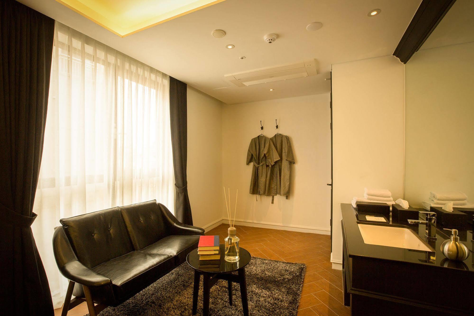 Trang Blue Hotel Seul Dış mekan fotoğraf