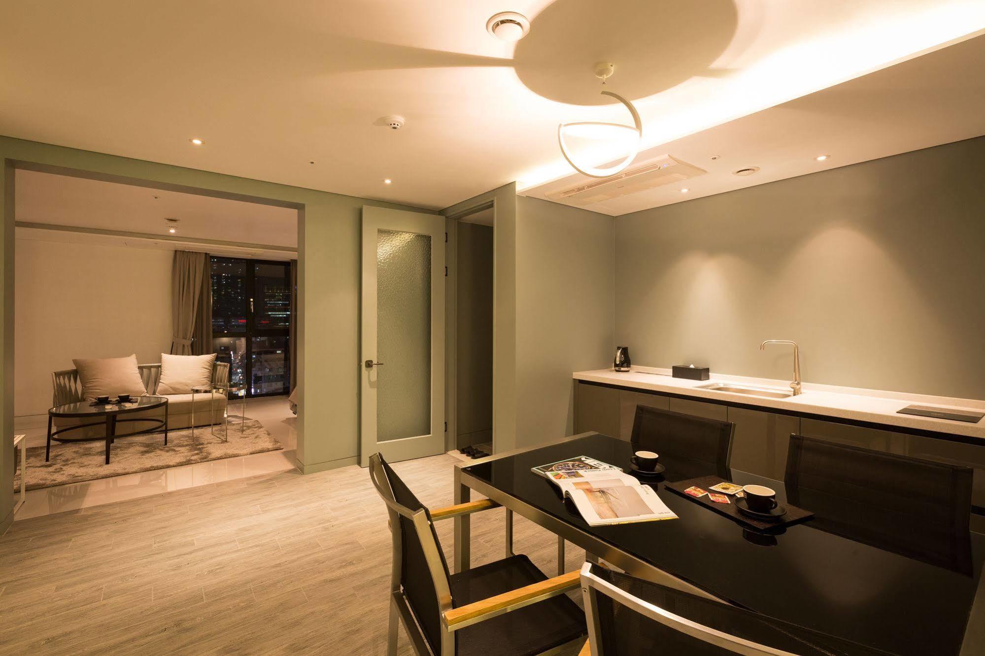 Trang Blue Hotel Seul Dış mekan fotoğraf